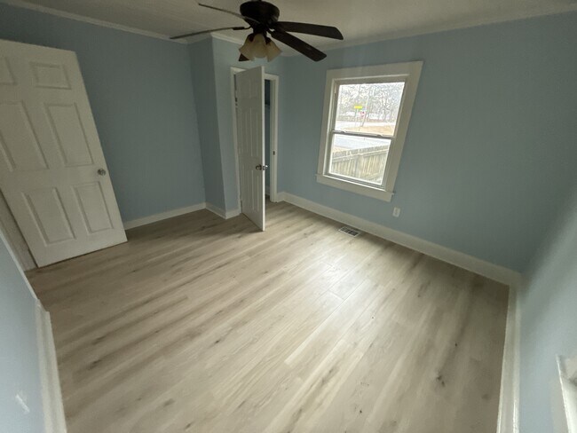 Building Photo - 4104 Old Austell Rd