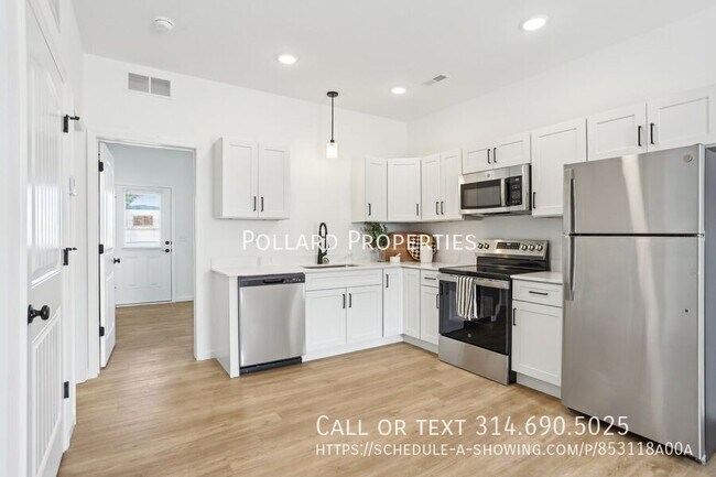 Building Photo - 1404 Parkview Dr