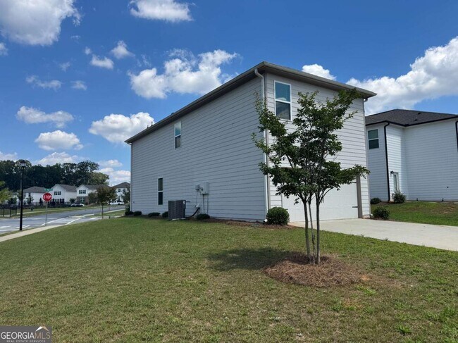 Building Photo - 312 Grey Falcon Ave