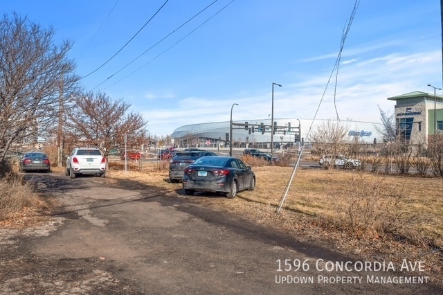 Building Photo - 1596 Concordia Ave