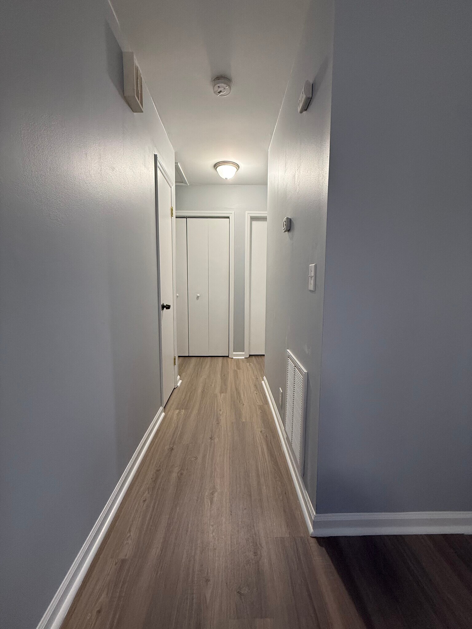 Hallway - 908 S Lexington Ave