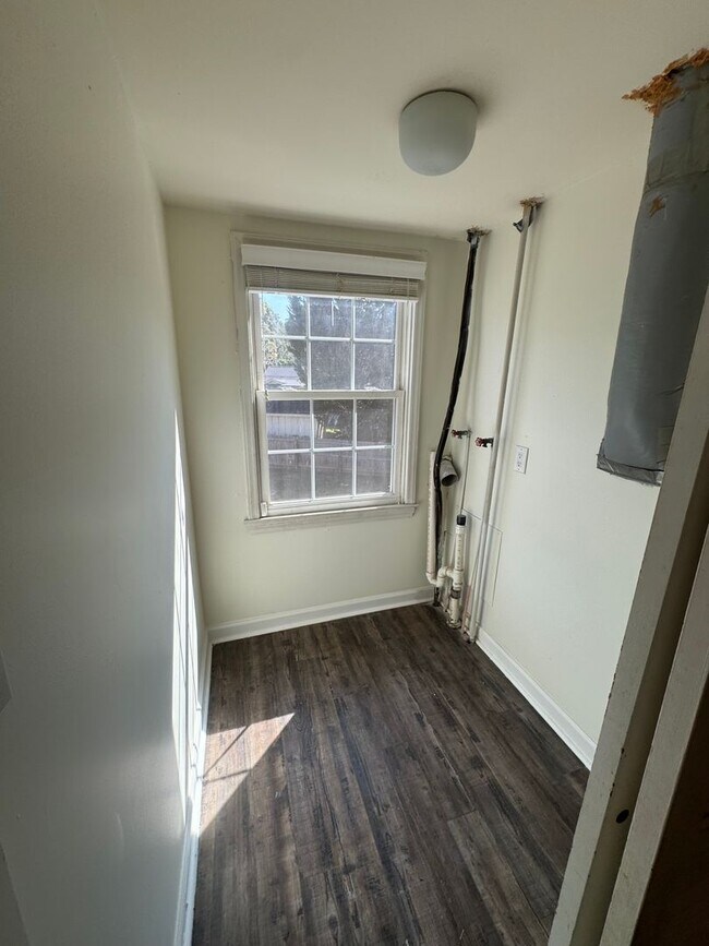 Building Photo - 207 Edgemont Ave