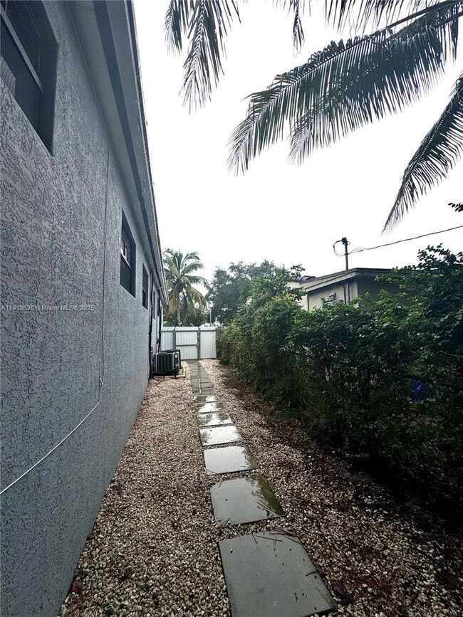 Building Photo - 1152 NW 127th St