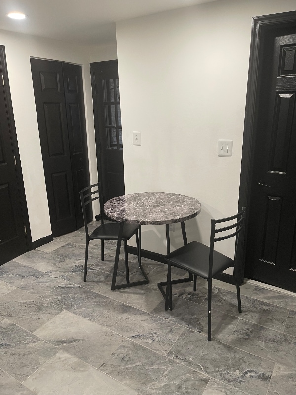 Building Photo - 3831 Argyle Terrace NW