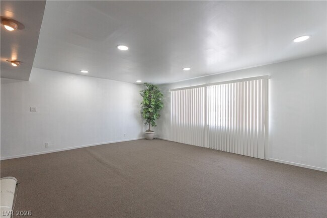 Building Photo - 2298 Golden Arrow Dr