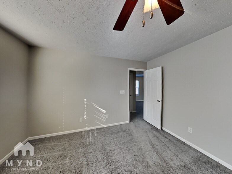 Building Photo - 3704 Bearwood Dr