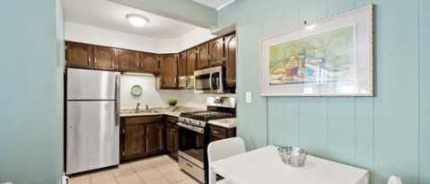 Building Photo - 644 W Arlington Pl