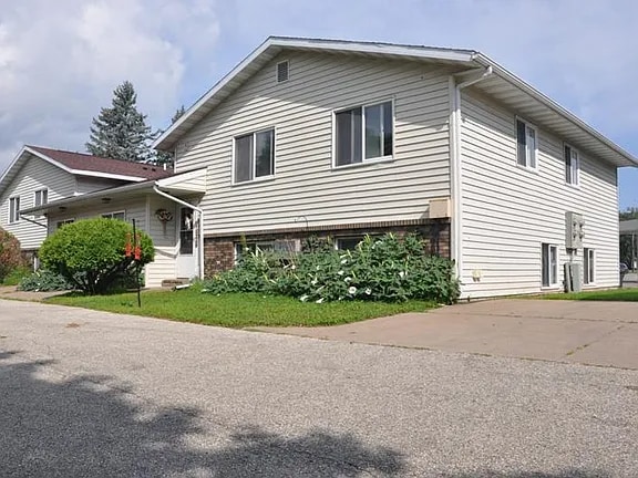 Building Photo - 263 Orrin St