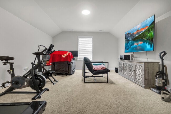 Building Photo - 254 Clear View School Rd