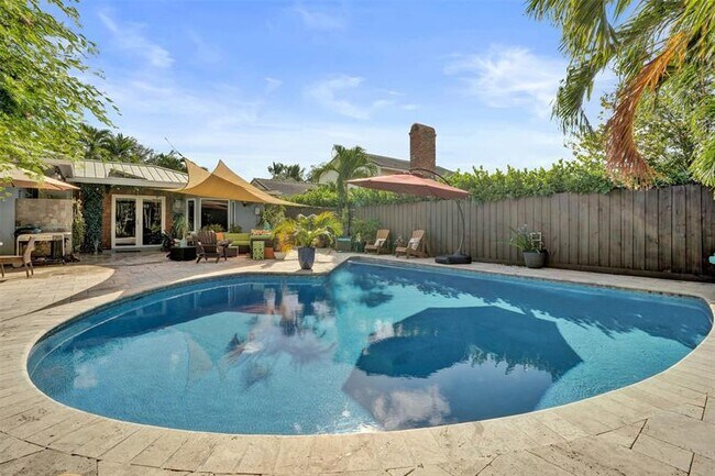 Building Photo - 1935 Harbour Inlet Dr