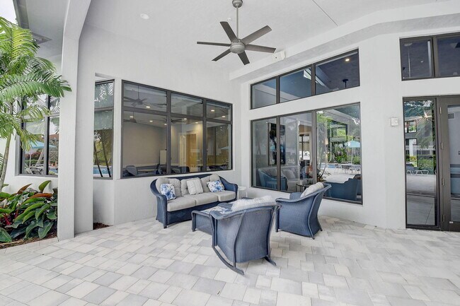 Building Photo - 6525 S Oriole Blvd