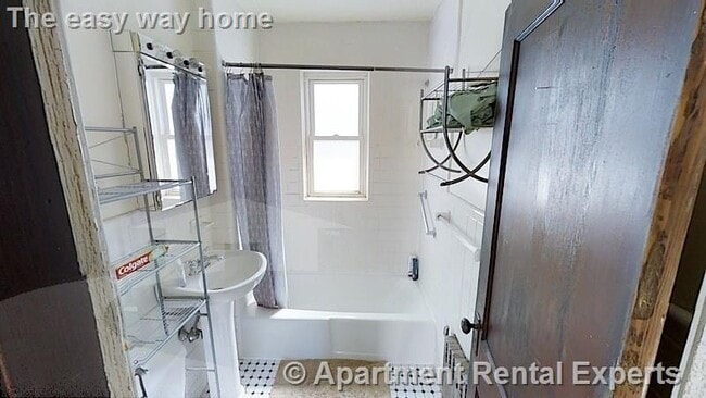 Building Photo - 243 Summer St