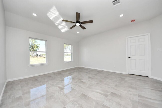 Building Photo - 168 Road 5126 Rd