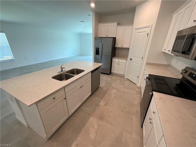 Building Photo - 3850 Treasure Oak Wy