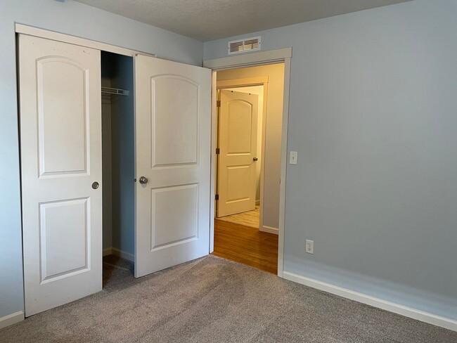 Building Photo - CHARMING Ranch-Style Home in Ridgefield, WA! 3 Bedrooms & 2 Baths! Walk-In Closet! Spacious Floor...