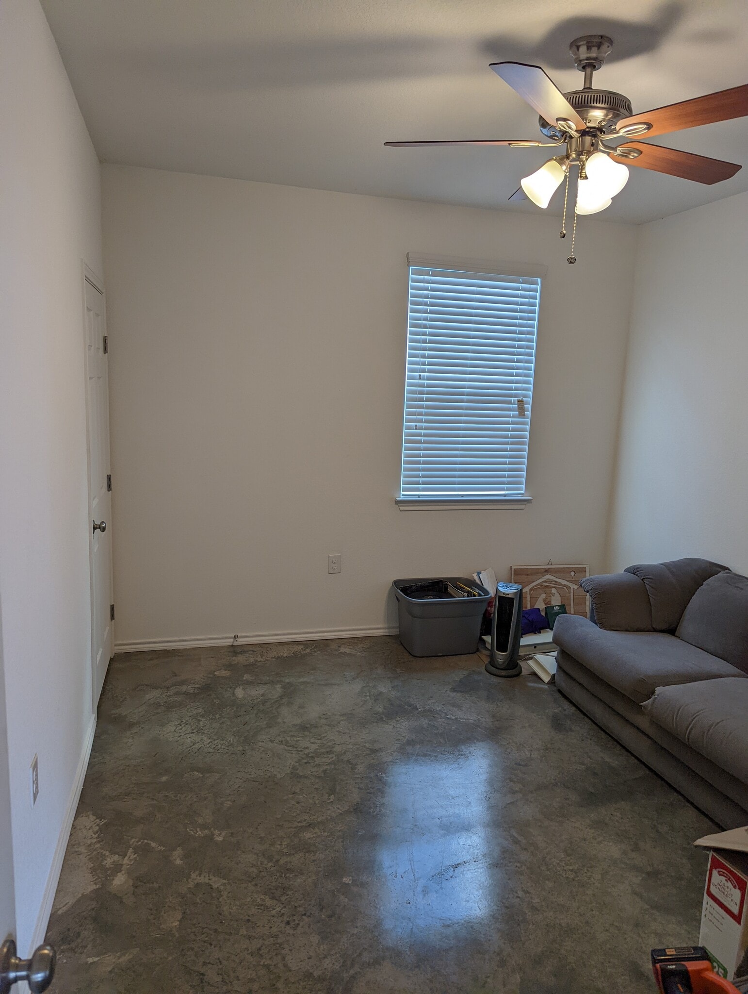 Building Photo - 802 Hallie Cv