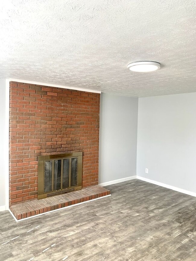 Building Photo - 3311 Mid Dale Ln