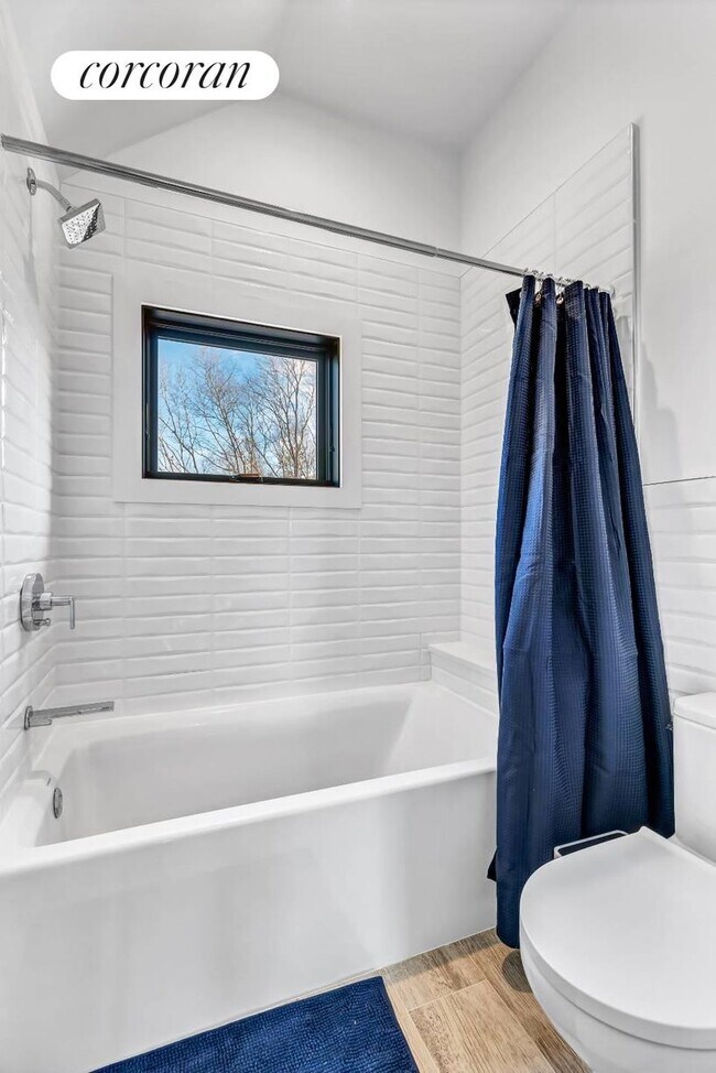 Building Photo - 24 Hedges Ln