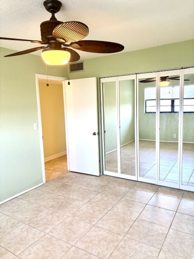 Building Photo - Amazing Community - HIDDEN GEM! Live Across Daytona Beach Inc Water, Internet & Cable ASK ABOUT O...