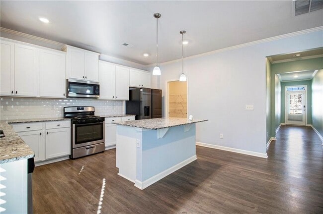 Building Photo - 1083 Shadow Glen Drive