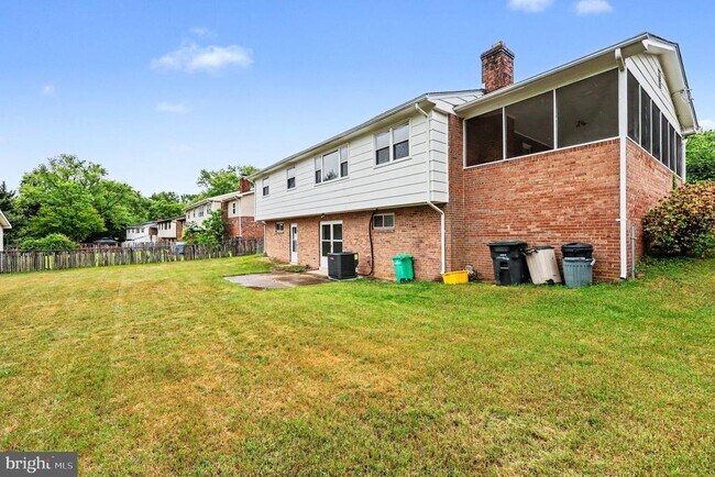 Building Photo - 7014 Dower House Rd