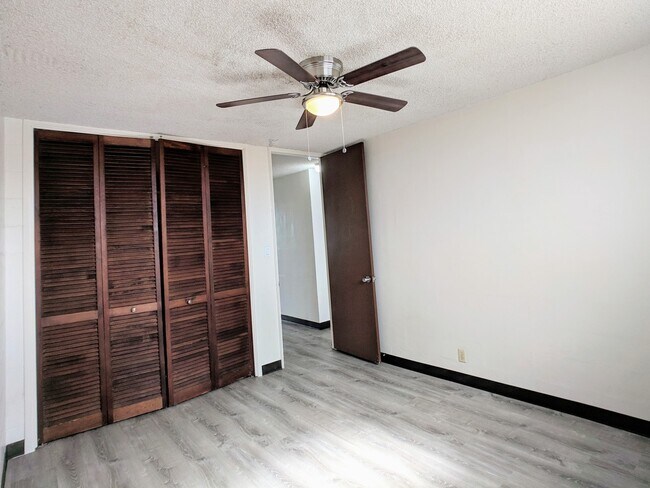 Building Photo - 855 Olokele Ave
