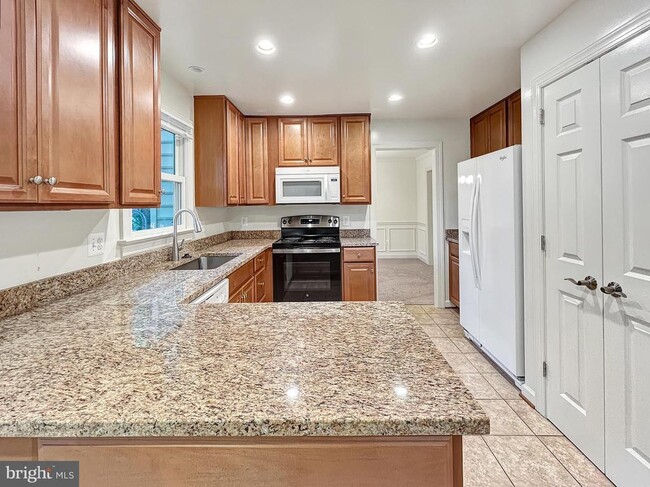 Building Photo - 5704 Captain Jones Ct