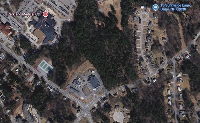 Building Photo - 15 Sunnyside Ln