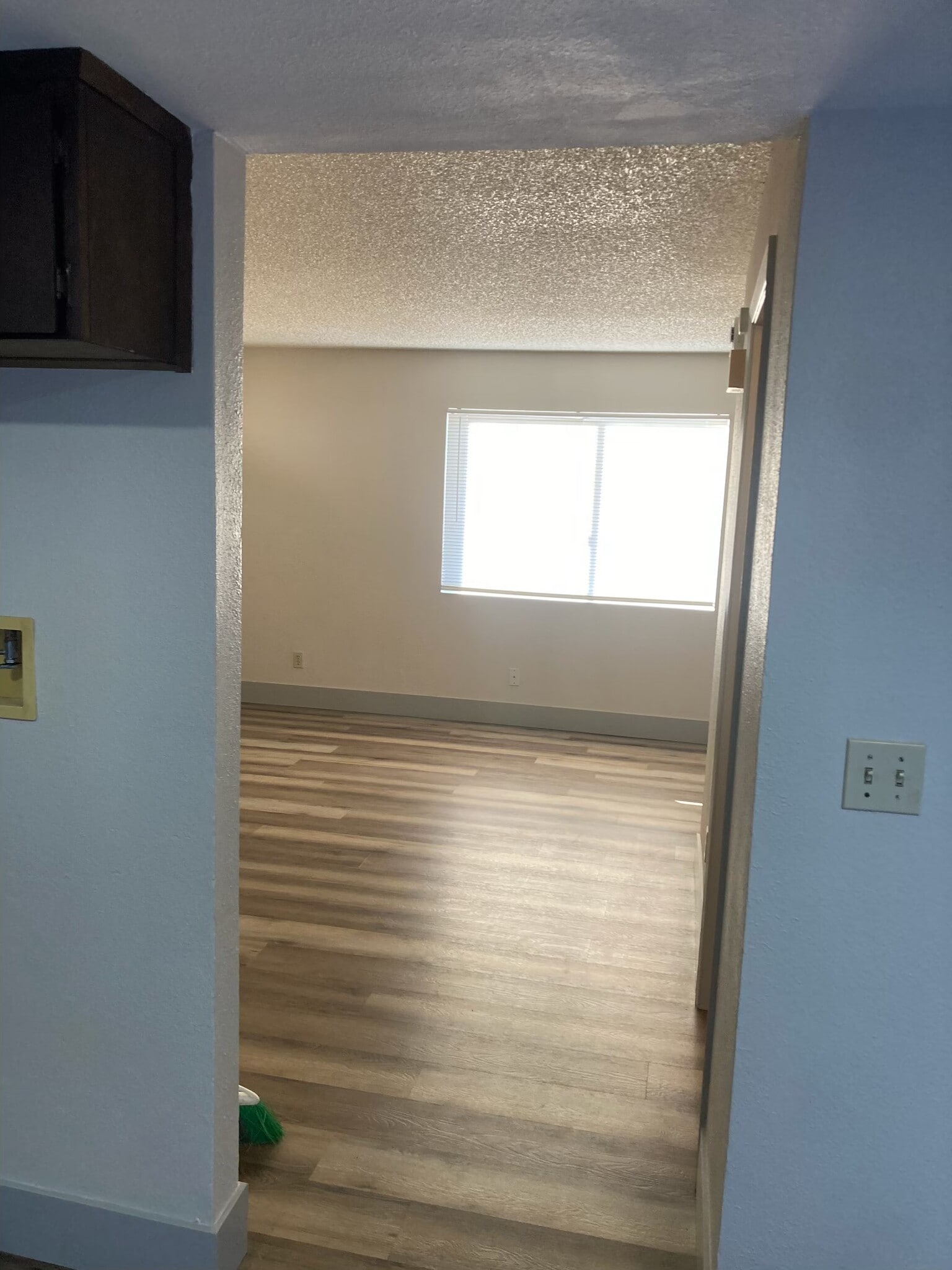 Building Photo - 1099 Stonegate Cove Dr