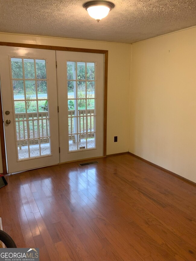 Building Photo - 1590 Waterworks Rd