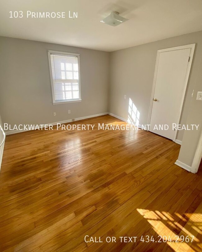 Building Photo - 103 Primrose Ln