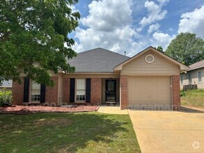 Building Photo - 1018 Sugar Mill Dr