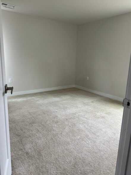 Building Photo - 648 Holly Bluff St