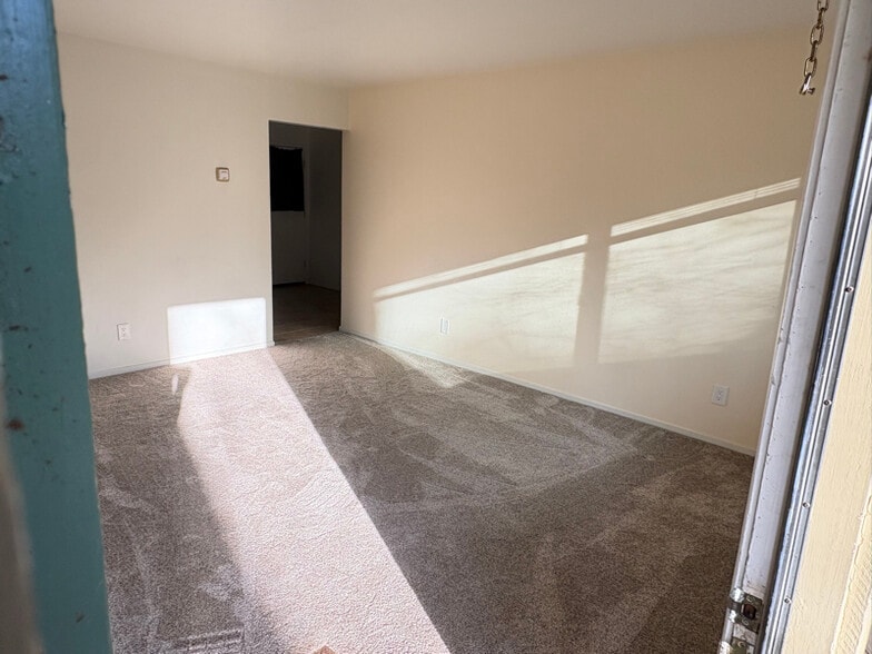 Building Photo - 3075 Miles Way