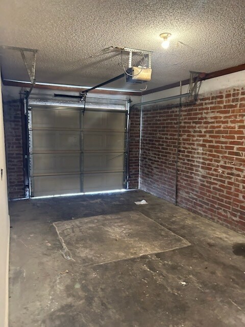 Building Photo - 6117 Key Hollow Ct