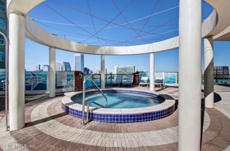 Building Photo - 1431 Riverplace Blvd