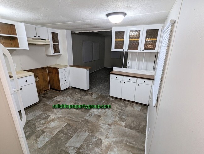 Building Photo - New Listing!!
