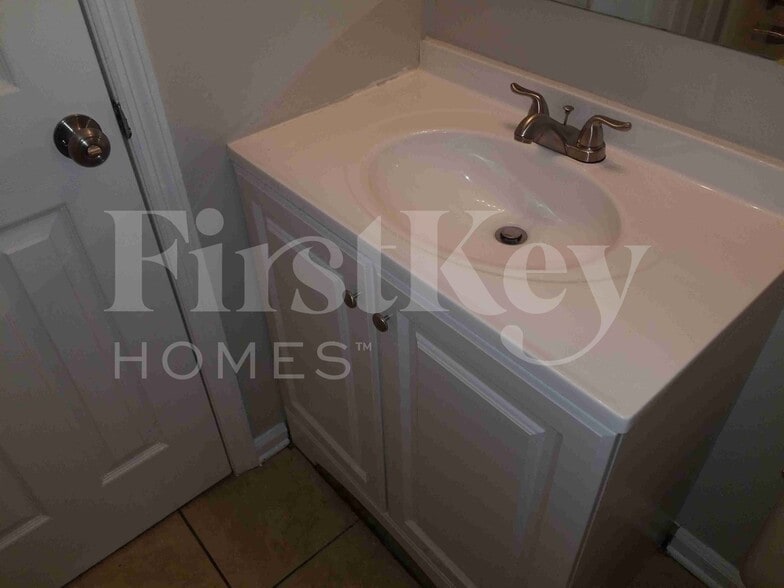 Building Photo - 430 Citadel St