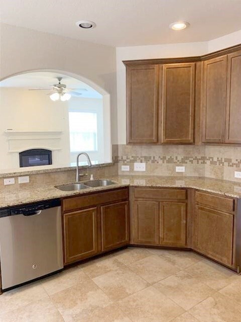 Building Photo - 26931 Stonebury Heights Ln