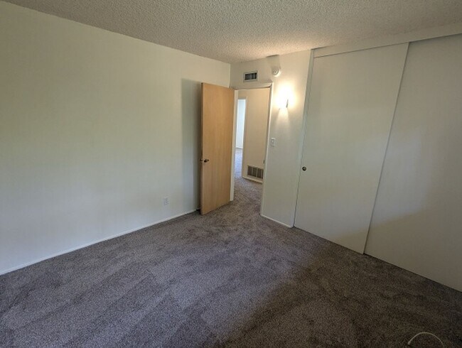 Building Photo - 5964 Hughes St