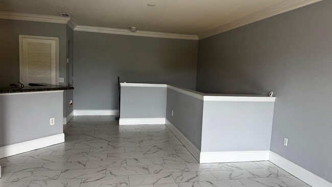Building Photo - 504 Belmont Pl