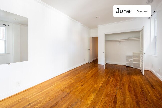 Building Photo - 1835 Mintwood Pl NW