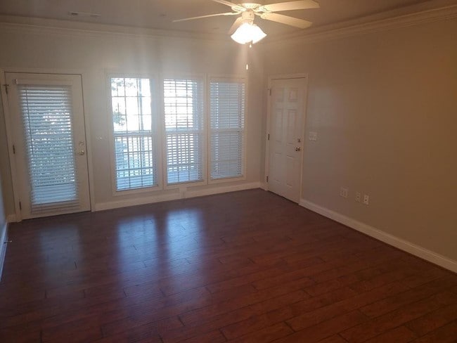Building Photo - 84 Addison Cottage Way #211