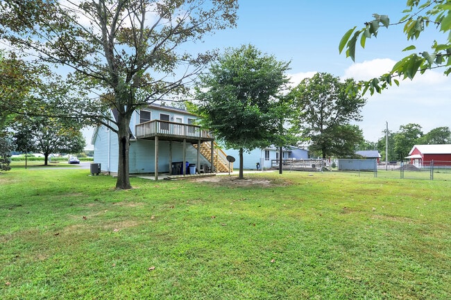 Building Photo - 1049 Yoder Dr