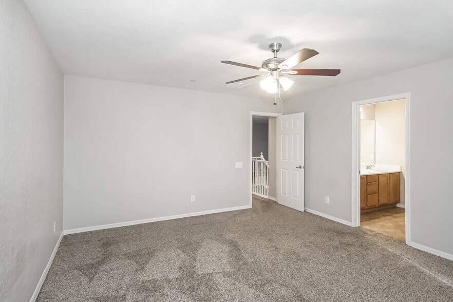 Building Photo - 1038 Copper Palm Ct