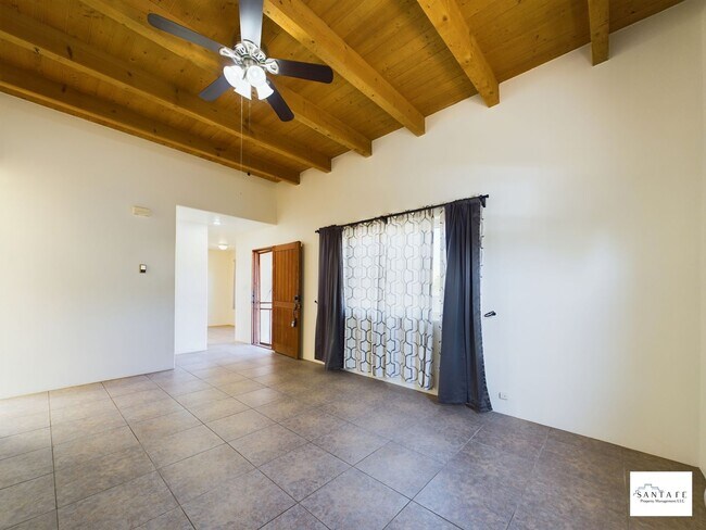 Building Photo - Single Level, Single Family Home Available...