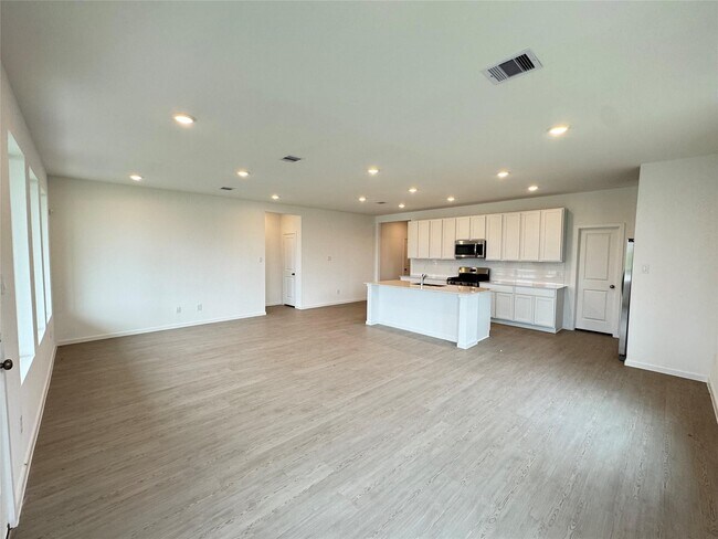 Building Photo - 7819 Evening Emerald Dr