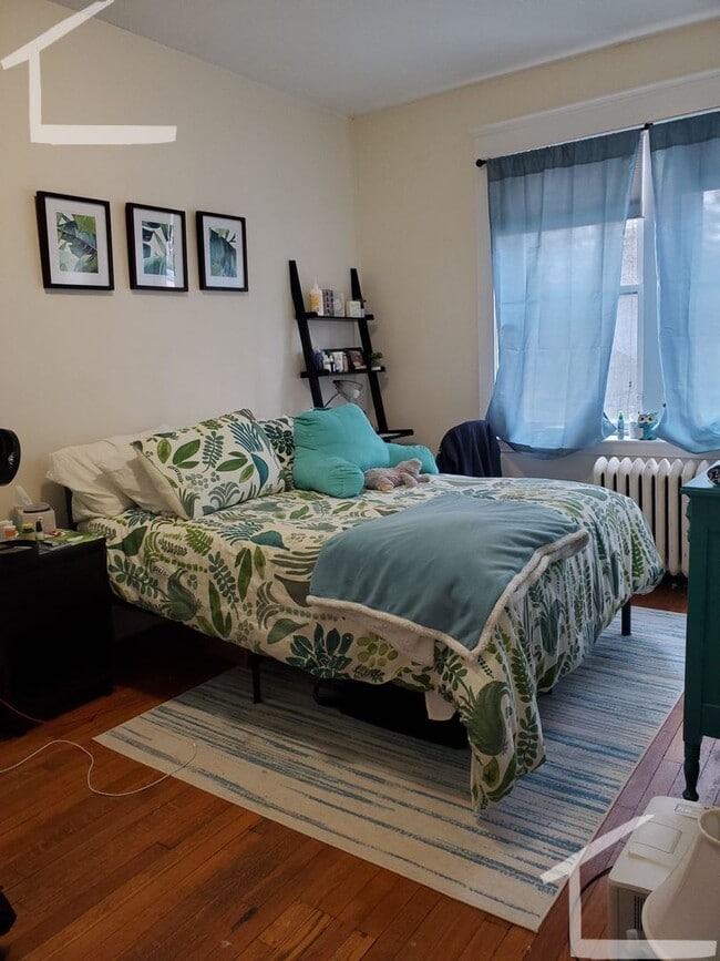 Building Photo - Coolidge Corners finest.......