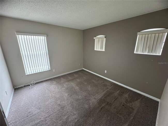 Building Photo - 648 Lockbreeze Dr