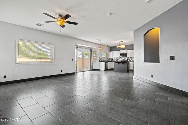 Building Photo - 12672 W Osborn Rd